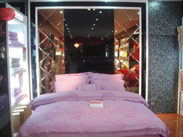 ���m�Ҽ��R�P���u���A���`��