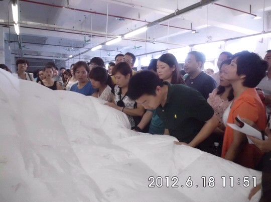 �h(yu��n)��(m��ng)�Ҿ�2012�ﶬ�a(ch��n)Ʒ��(hu��)�A�M��Ļ