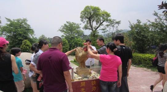 凡語家紡感恩員工清遠兩日游