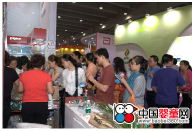金月亮品牌亮相廣州孕嬰童展