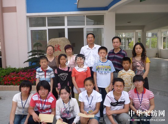 寶縵:永遠的豐碑向雷鋒致敬