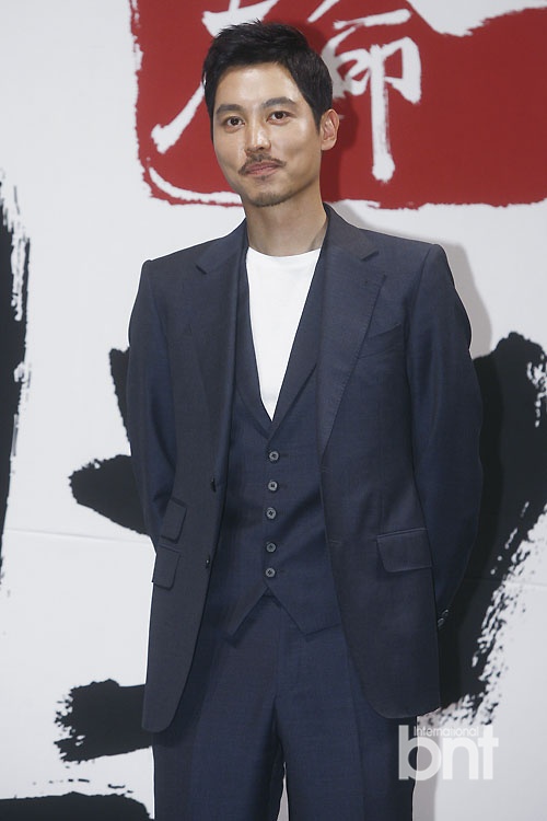 李棟旭宋智孝等出席《天命》發布會