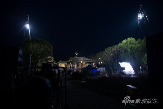 ���׺����ķ��g�������֮���ٶ�����