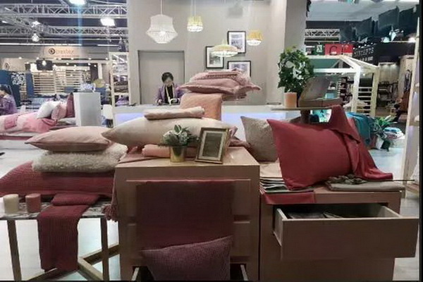 hҼ@G2019m˸Ҿʢ磬IИIr